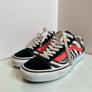 VANS Style 36 Black And White Swirls Fiery Coral Lace Up Men’s Size 9